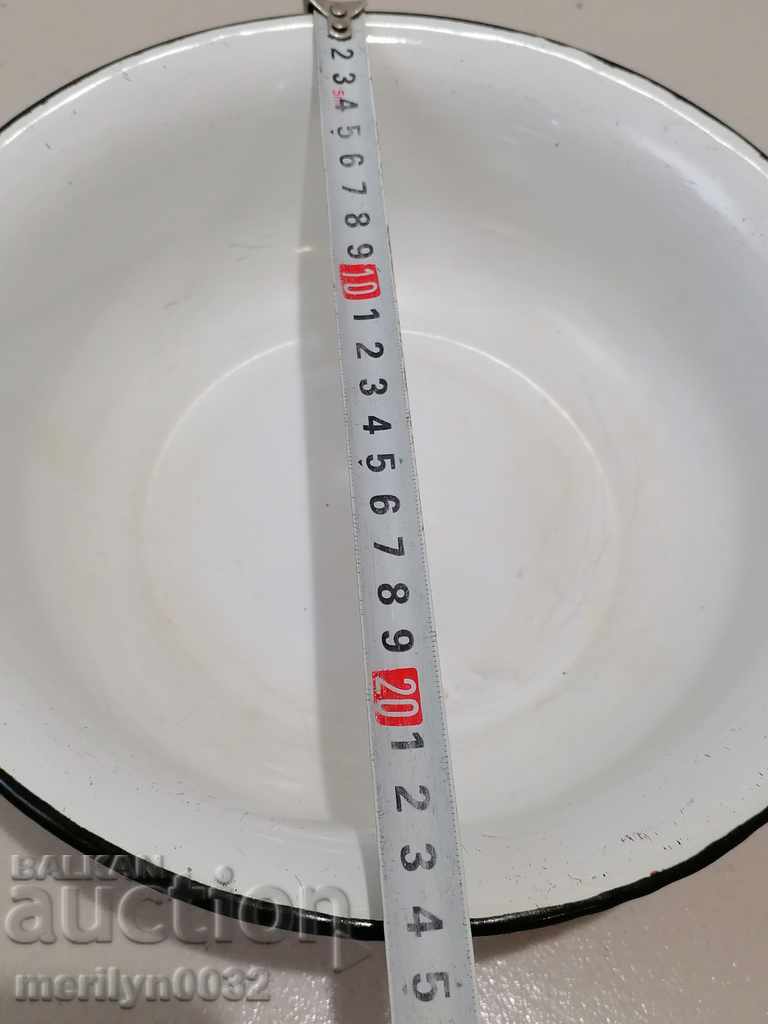 Enameled bowl, enamel dish, basin, USSR basin with price 31.00 BGN | € 15.85 Enameled bowl, enamel dish, basin, USSR basin with price 31.00 BGN | € 15.85
