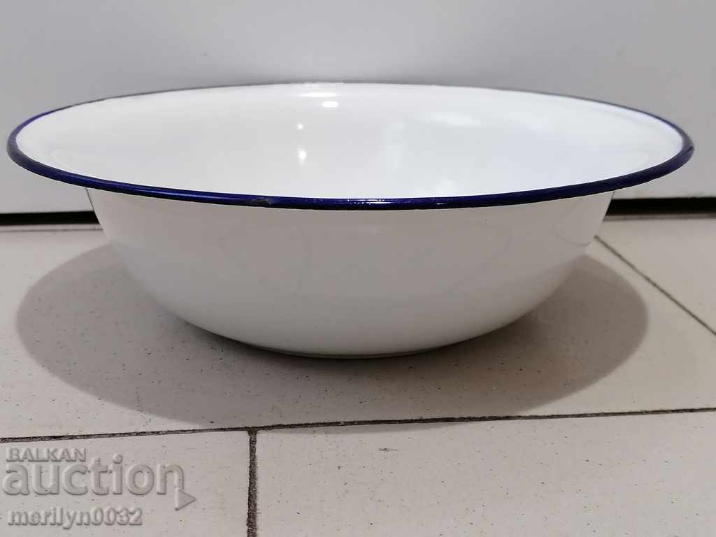Enamel bowl, enamel bowl, basin, basin of Bulgaria with price 31.00 BGN | € 15.85 Enamel bowl, enamel bowl, basin, basin of Bulgaria with price 31.00 BGN | € 15.85