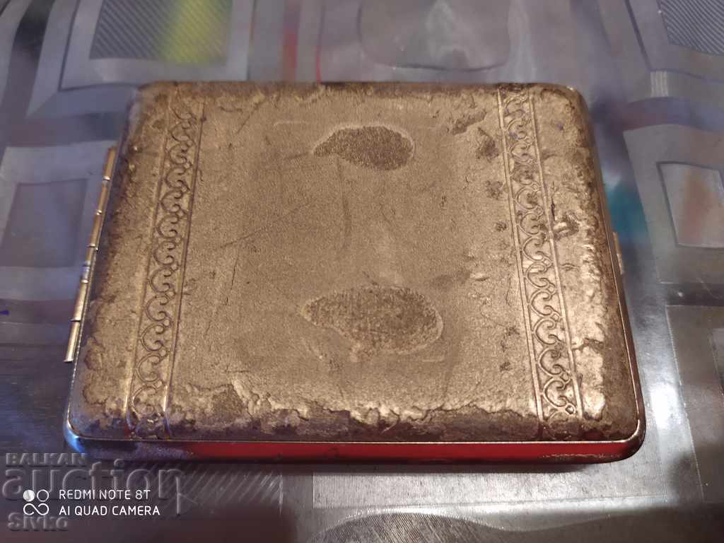 The snuffbox before 1945 with price 2.99 BGN | € 1.53 The snuffbox before 1945 with price 2.99 BGN | € 1.53