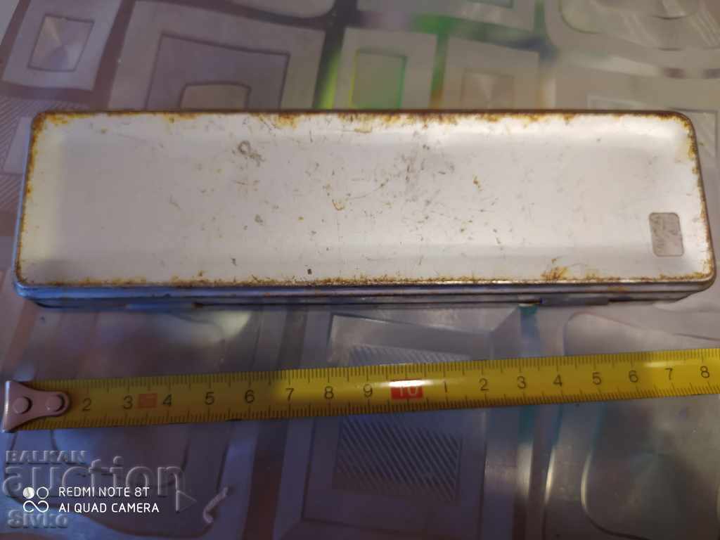 Auction Metal box Auction Metal box