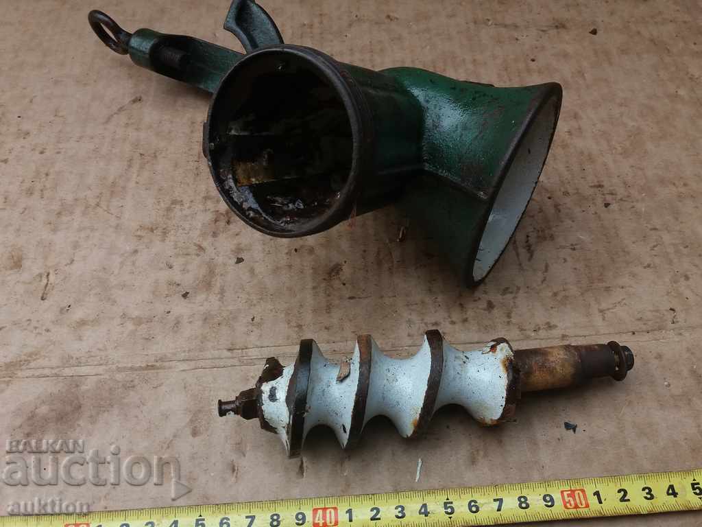 Auction OLD ENAMELED MEAT GRINDER Auction OLD ENAMELED MEAT GRINDER