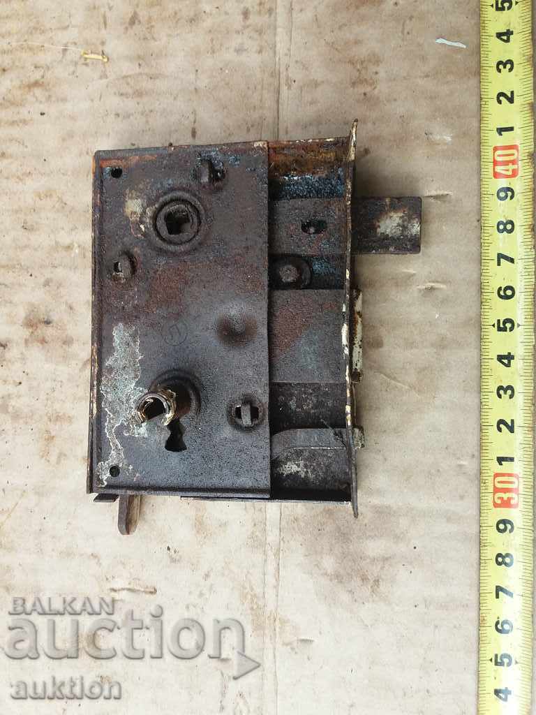 OLD LOCK WITH MARKING - 6