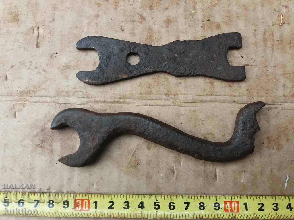 SET OF TWO FORGED TROLLEY WRENCHES, DRIVE, TWO-WHEEL - 7 SET OF TWO FORGED TROLLEY WRENCHES, DRIVE, TWO-WHEEL - 7