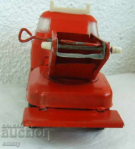 Delivery of Truck old model fire truck without ladder, metal and plastic Delivery of Truck old model fire truck without ladder, metal and plastic