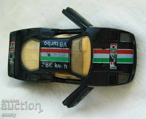 Παράδοση Παλιό μεταλλικό μοντέλο παιχνιδιού καροτσιού, Κίνα - 2 τεμάχια Παράδοση Παλιό μεταλλικό μοντέλο παιχνιδιού καροτσιού, Κίνα - 2 τεμάχια