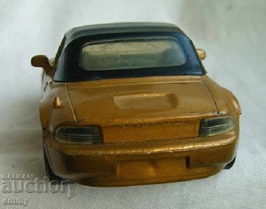 Παράδοση Παλιό μεταλλικό αθλητικό καροτσάκι μοντέλο BMW BMW Παράδοση Παλιό μεταλλικό αθλητικό καροτσάκι μοντέλο BMW BMW