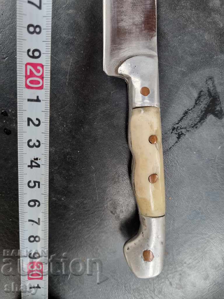 Delivery of An old knife Delivery of An old knife