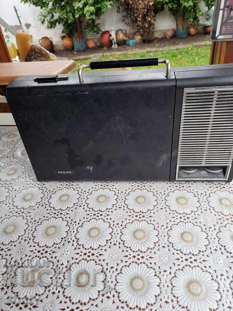 Delivery of Old Philips turntable