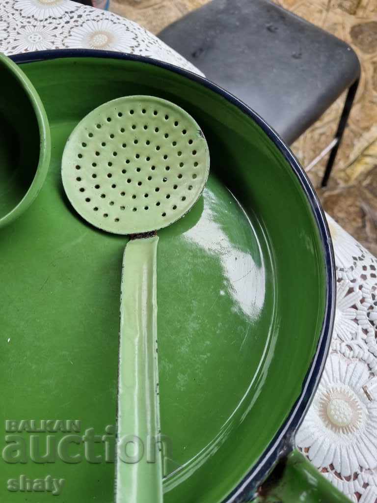 Auction Old enameled vessels Auction Old enameled vessels