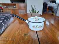 Caserolă veche emailată, tigaie