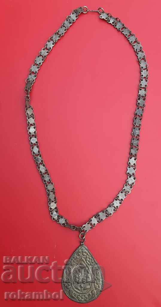 Authentic Renaissance jewelry Authentic Renaissance jewelry