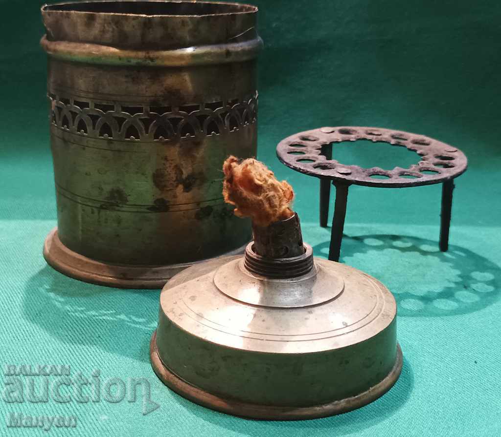 Livrarea Vand lampa cu alcool veche, rara si frumoasa !? Livrarea Vand lampa cu alcool veche, rara si frumoasa !?