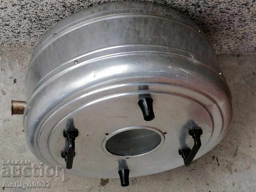 Delivery of Old sterile drum sterilizer medical instrument Delivery of Old sterile drum sterilizer medical instrument