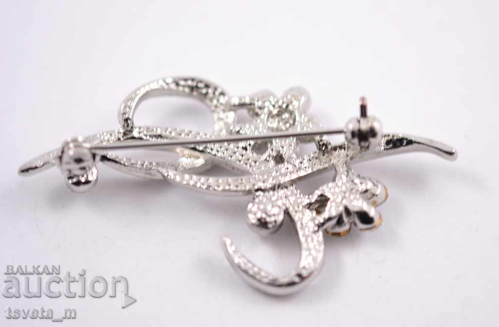 Anchor brooch with price 5.00 BGN | € 2.56 Anchor brooch with price 5.00 BGN | € 2.56