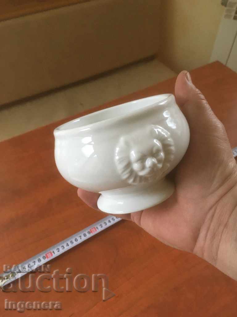 PORCELAIN CUP OF BRAND PRODUCT