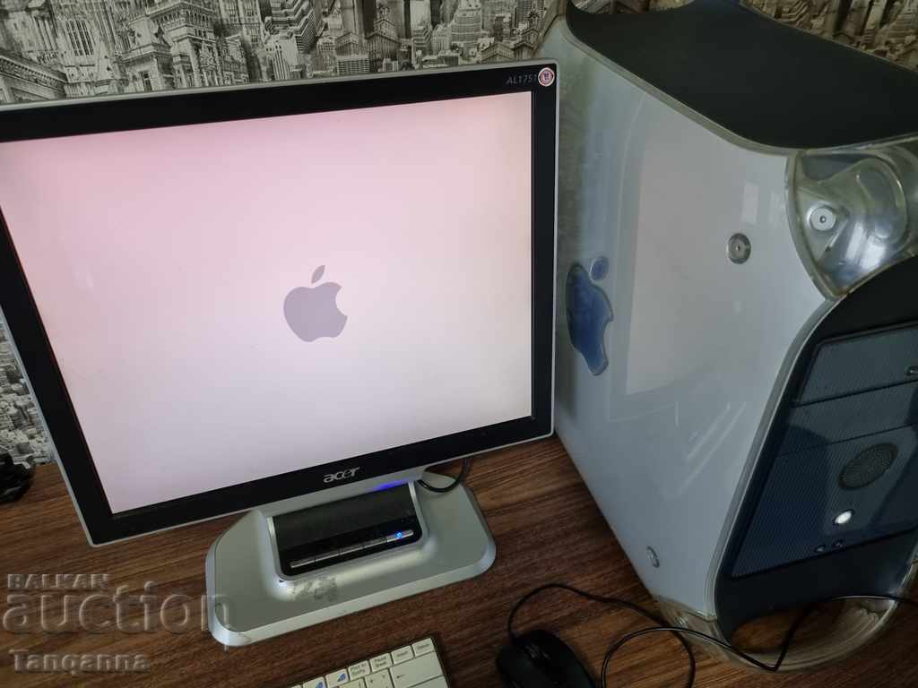 Apple desktop computer