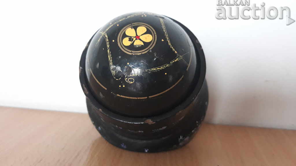 antique Japanese painted wooden jewelry box - 7