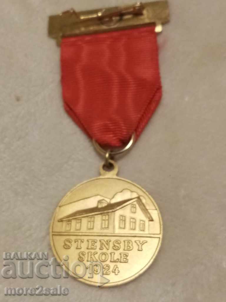 Delivery of Medal, ORDER LANGSET SKOLEKORPS 1974 NORWAY Delivery of Medal, ORDER LANGSET SKOLEKORPS 1974 NORWAY