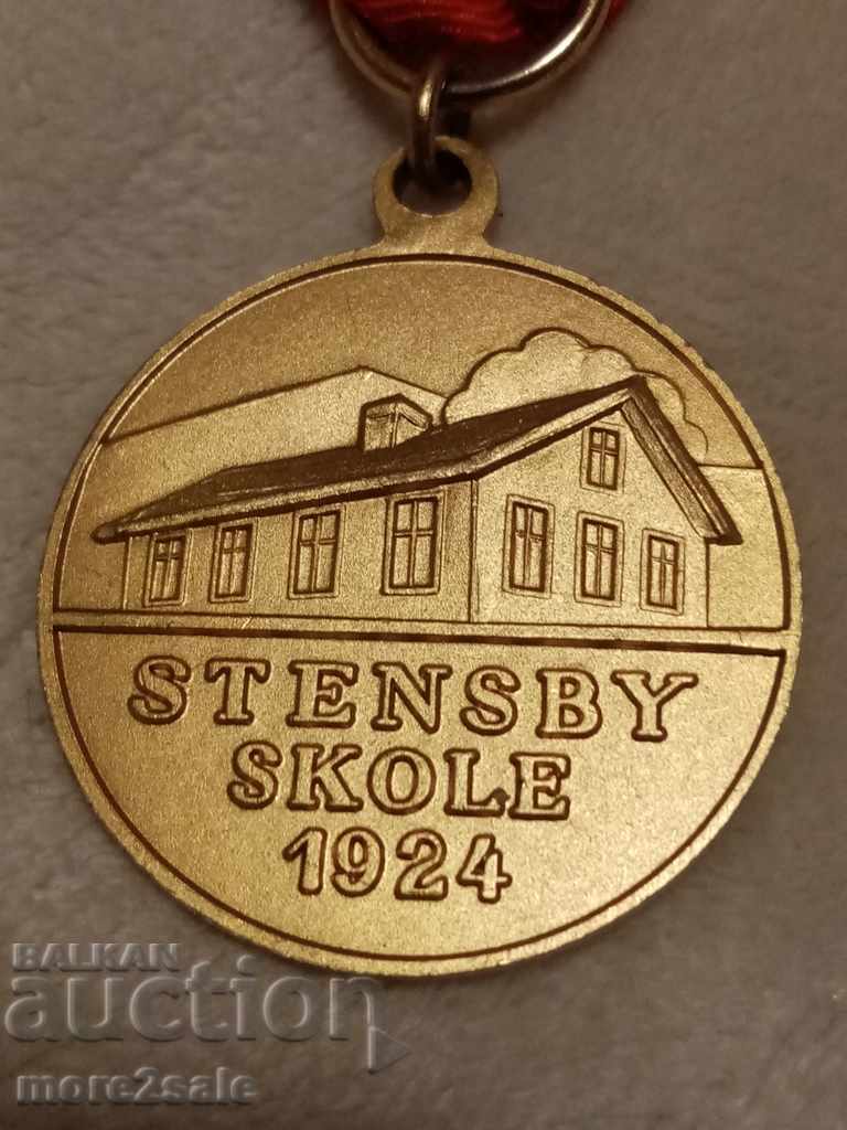 Medal, ORDER LANGSET SKOLEKORPS 1974 NORWAY - 5 Medal, ORDER LANGSET SKOLEKORPS 1974 NORWAY - 5