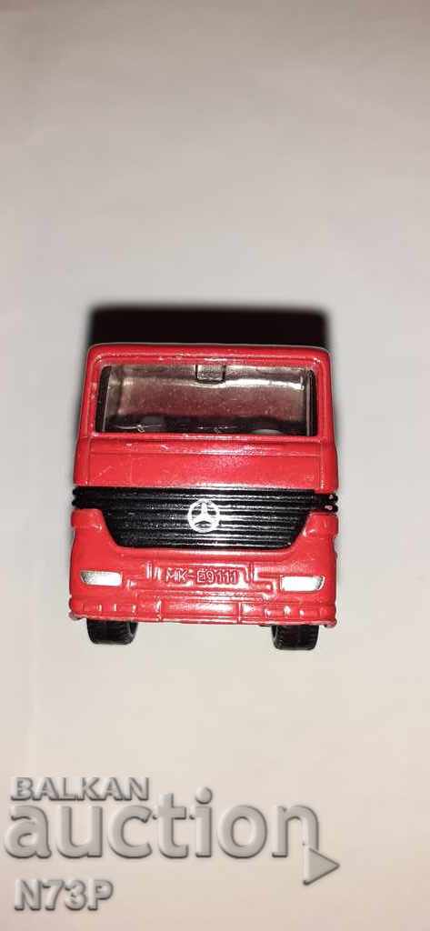 CAMION METAL..SIKU .. cu preț 2.00 BGN | € 1.02 CAMION METAL..SIKU .. cu preț 2.00 BGN | € 1.02