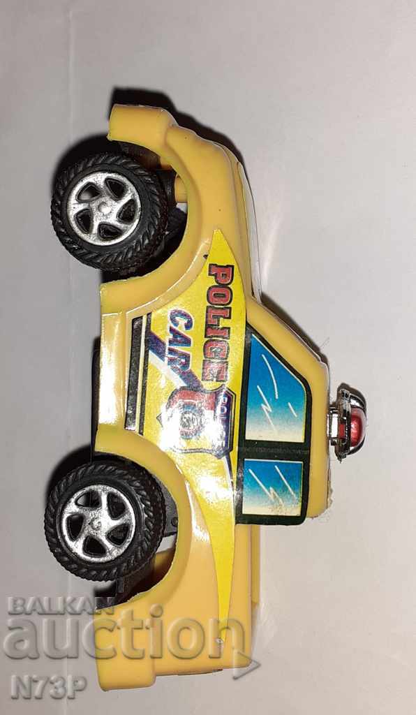 PLASTIC TROLLEY. - 6 PLASTIC TROLLEY. - 6