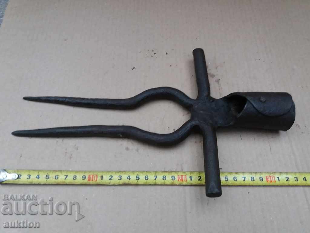 REVIVAL AGRICULTURAL TOOLS, BEET TOOL - 5 REVIVAL AGRICULTURAL TOOLS, BEET TOOL - 5