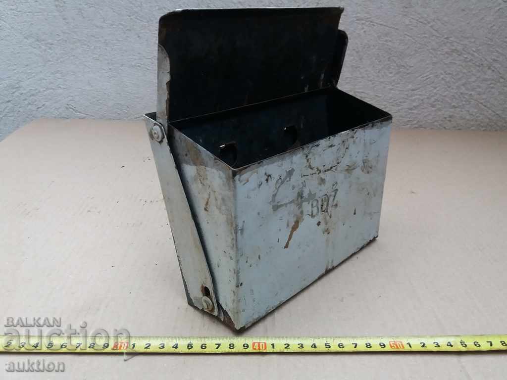 Auction BDZ RELIC - MOVABLE ASHTRAY Auction BDZ RELIC - MOVABLE ASHTRAY