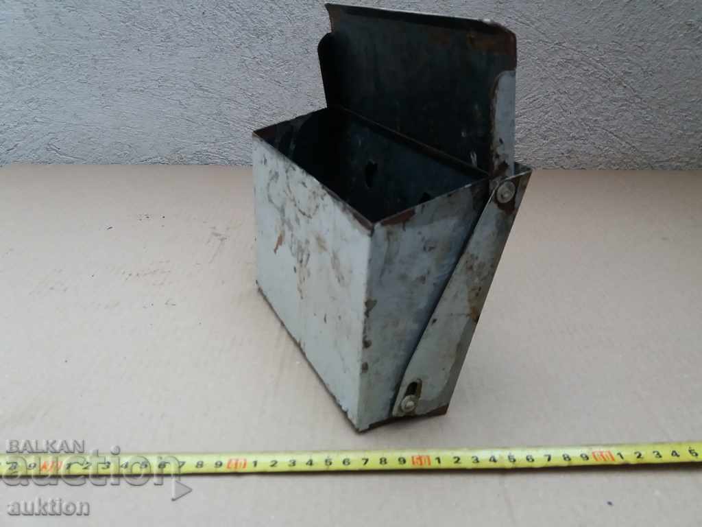 Delivery of BDZ RELIC - MOVABLE ASHTRAY Delivery of BDZ RELIC - MOVABLE ASHTRAY