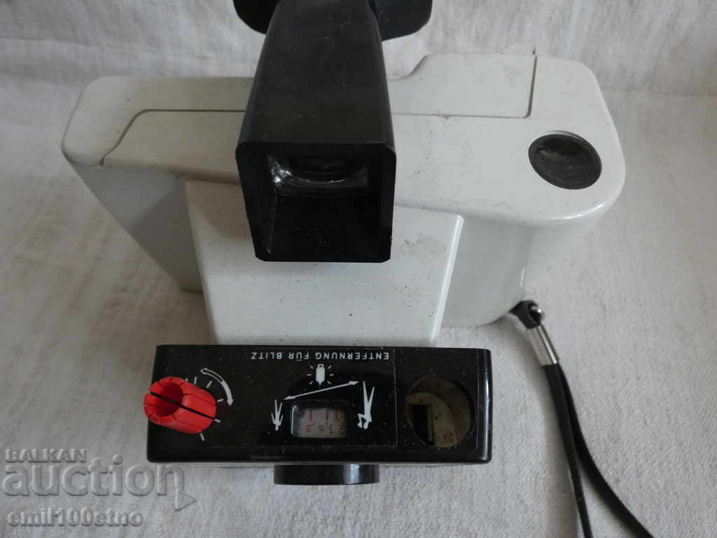 Auction Old camera POLAROID model 20 Swinger made in France Auction Old camera POLAROID model 20 Swinger made in France