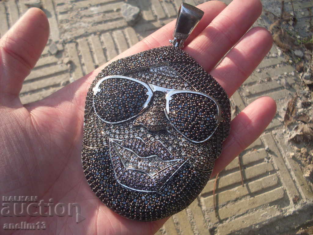 Auction  HUGE PENDANT