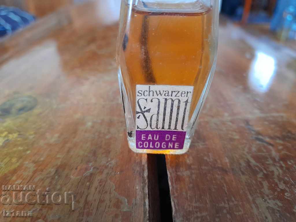 Old cologne Schwarzer Samt with price 50.00 BGN | € 25.56