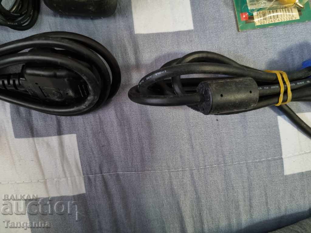 cabluri Lot cu preț 16.00 BGN | € 8.18 cabluri Lot cu preț 16.00 BGN | € 8.18