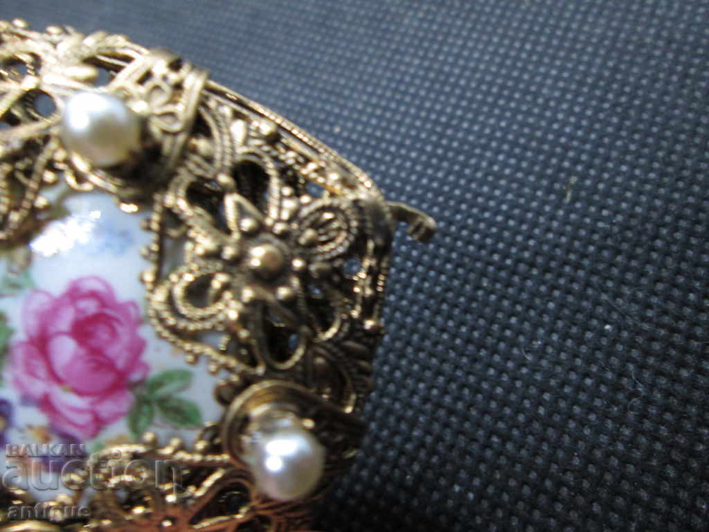 Auction OLD VERY BEAUTIFUL BROOCH Auction OLD VERY BEAUTIFUL BROOCH