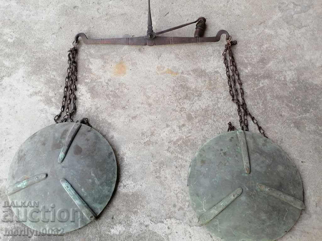 Old palace scales scales from the late nineteenth century with price 95.00 BGN | € 48.57 Old palace scales scales from the late nineteenth century with price 95.00 BGN | € 48.57