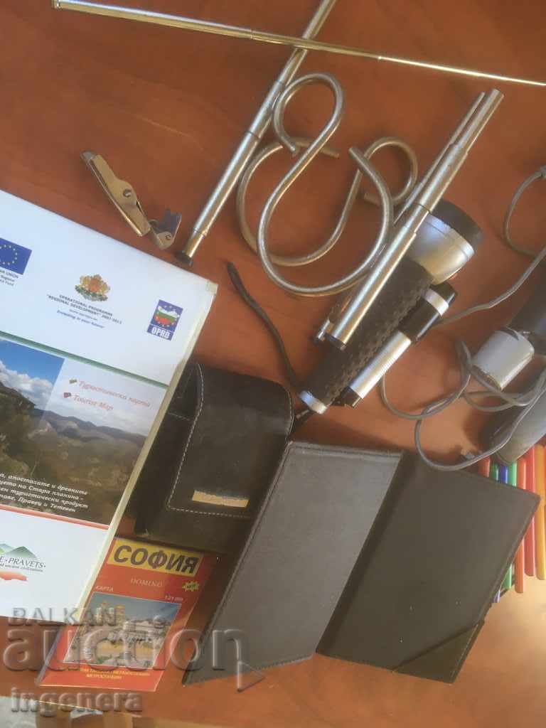 Auction LOT OF THINGS TELEPHONE CASE STAND, ETC. Auction LOT OF THINGS TELEPHONE CASE STAND, ETC.