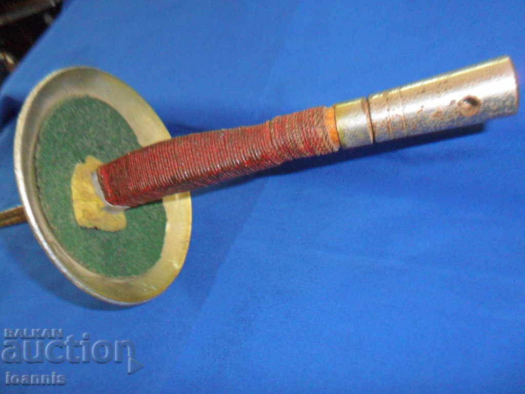 Hungarian fencing rapier with price 70.00 BGN | € 35.79 Hungarian fencing rapier with price 70.00 BGN | € 35.79