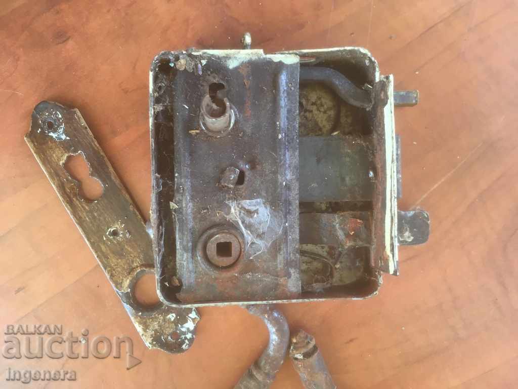 ΛΑΒΕΣ ΚΛΕΙΔΑΡΙΑΣ-2 ΤΕΜ. ΠΡΙΖΑ ΠΑΛΙΑ - 6 ΛΑΒΕΣ ΚΛΕΙΔΑΡΙΑΣ-2 ΤΕΜ. ΠΡΙΖΑ ΠΑΛΙΑ - 6