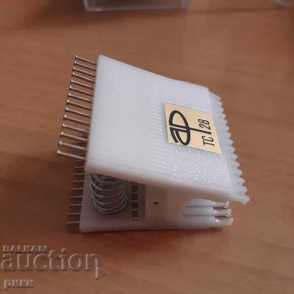 Tc-28 Integrated Circuit Test Clip 923718-i with price 25.00 BGN | € 12.78 Tc-28 Integrated Circuit Test Clip 923718-i with price 25.00 BGN | € 12.78