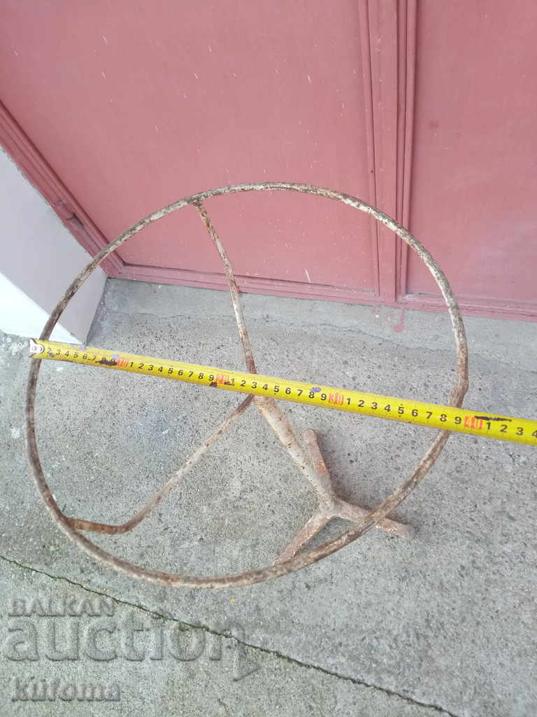 Auction  Old medical basin stand