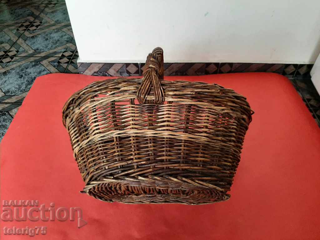 Delivery of Old Retro Wicker / Willow Wooden Basket from the 1960s Delivery of Old Retro Wicker / Willow Wooden Basket from the 1960s