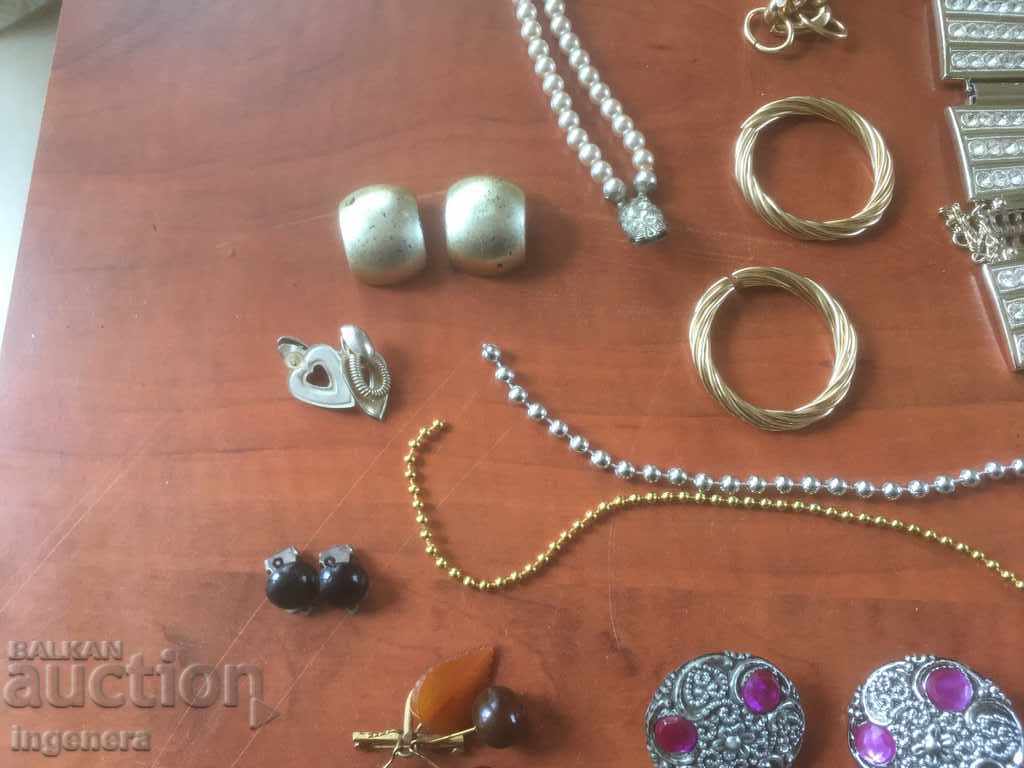 LOT OF EARRINGS 17 PCS HEALTHY, BROOCHES, ETC. - 7 LOT OF EARRINGS 17 PCS HEALTHY, BROOCHES, ETC. - 7