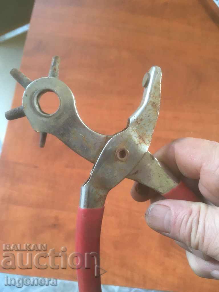 Delivery of PLIERS TOOL Delivery of PLIERS TOOL