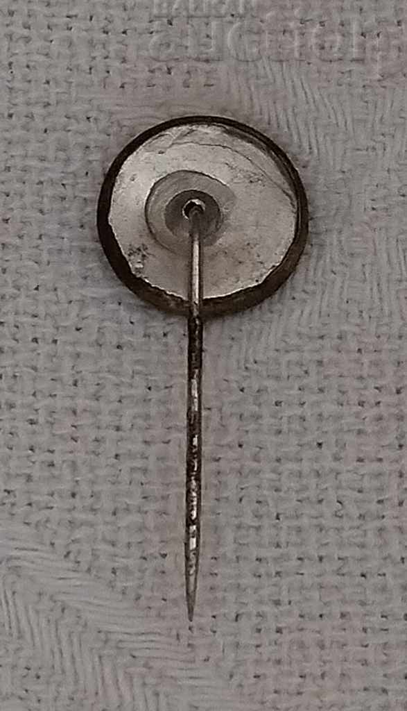 Auction  RED STAR YUGOSLAVIA FOOTBALL BADGE