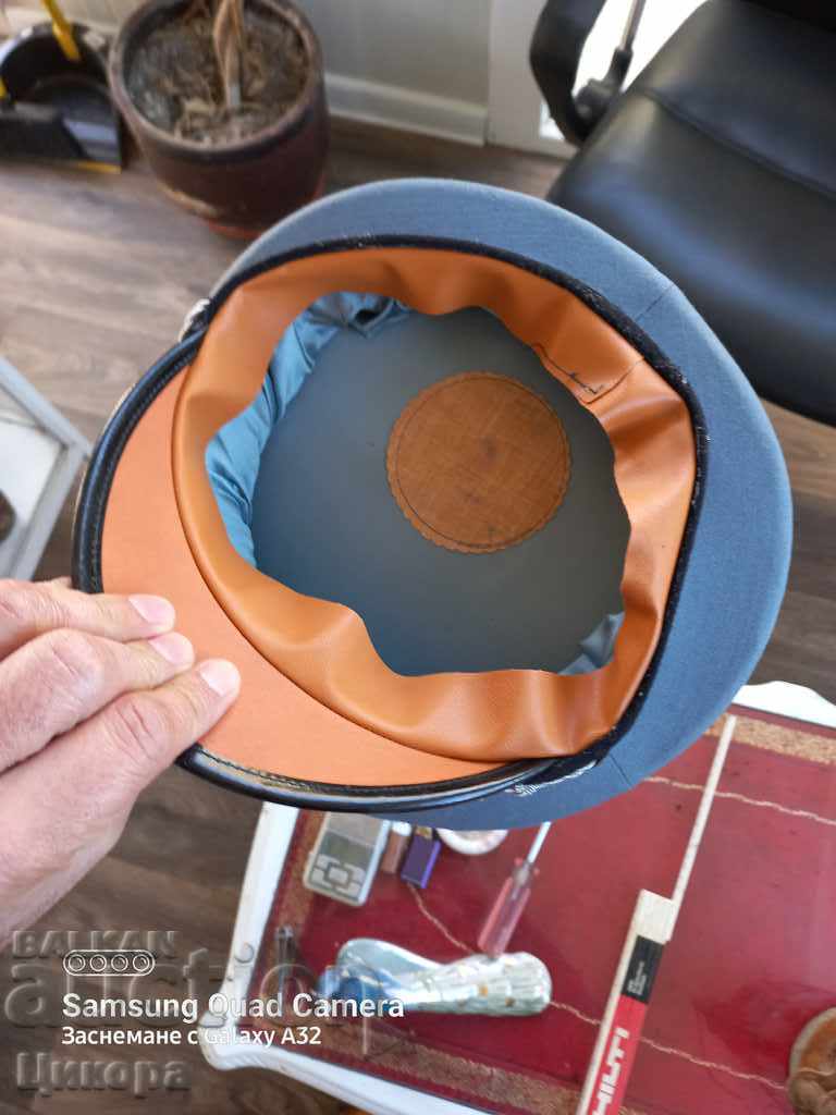 Auction OLD CAPS Auction OLD CAPS