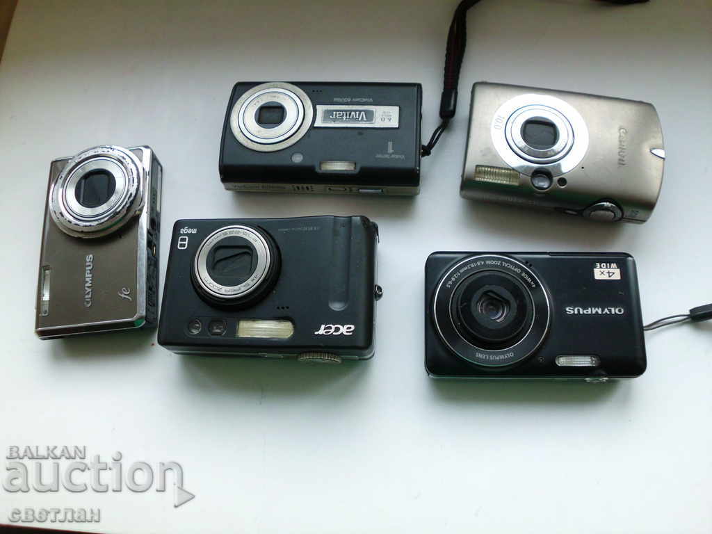 Auction  LOT OF SCRAP CAMERAS