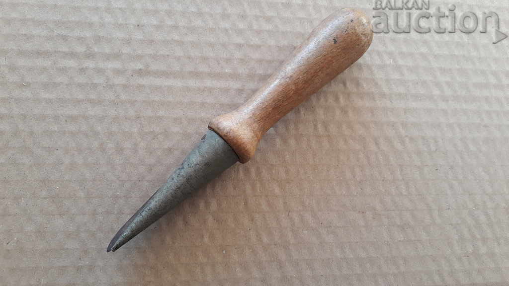 Collectible tool sharpener for cork with price 35.00 BGN | € 17.90