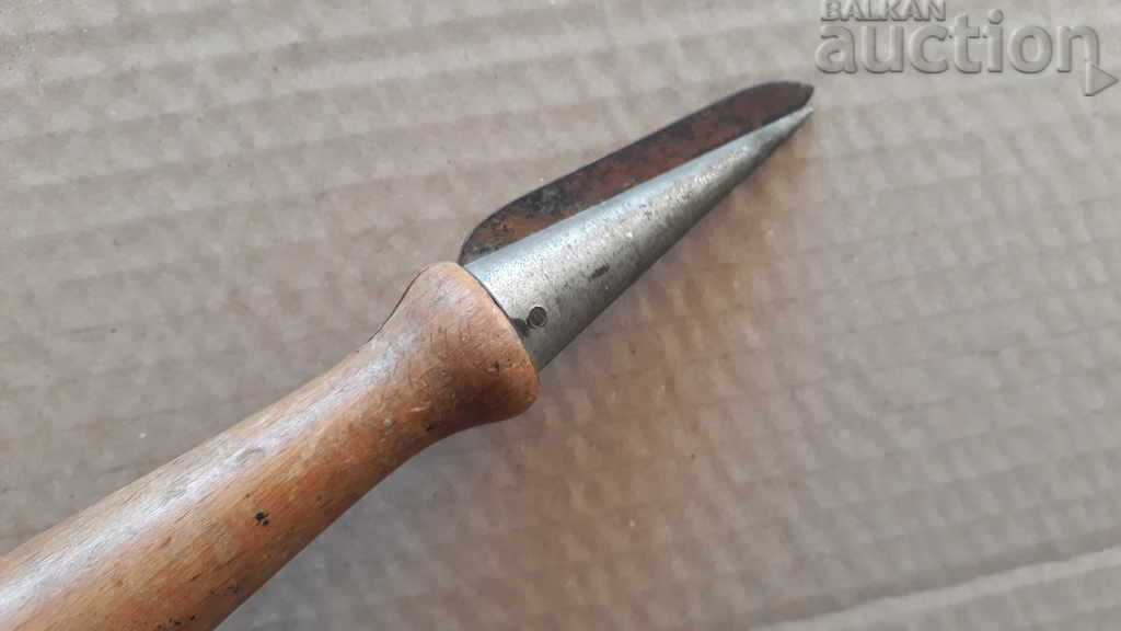 Collectible tool sharpener for cork - 5