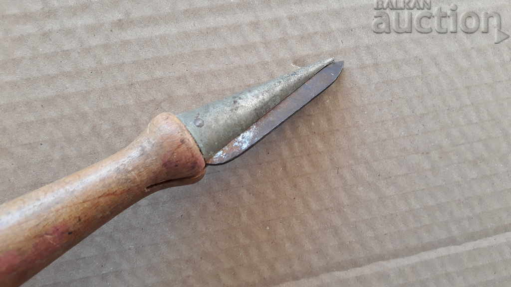 Collectible tool sharpener for cork - 7