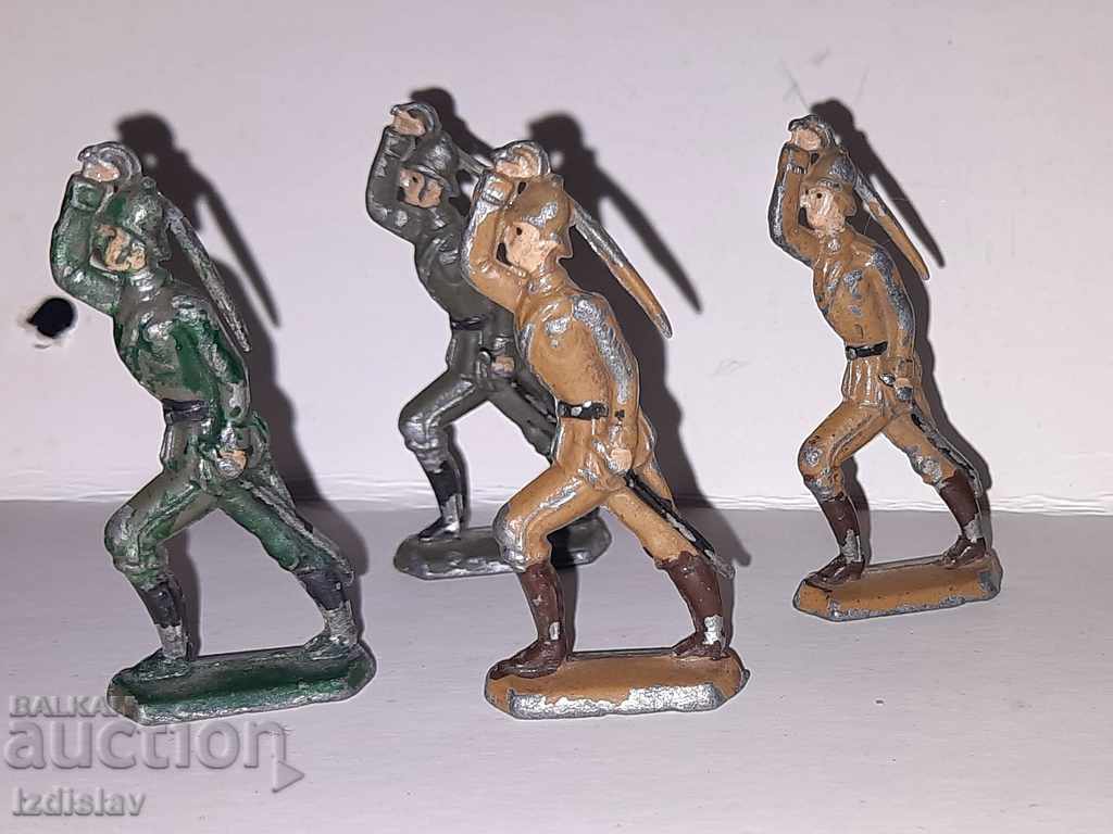 Стари оригинални оловни фигурки на германски войници