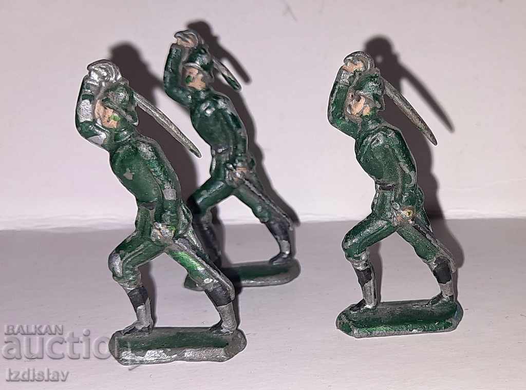 Auction Old original lead figurines of German soldiers Auction Old original lead figurines of German soldiers